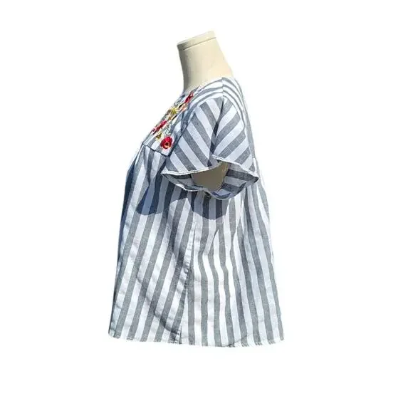 Emery Rose Flutter Sleeve Blue White Striped Embroidered Floral Blouse Womens L - Picture 4 of 12